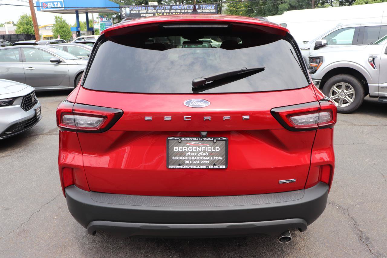 Used 2025 Ford Escape ST-Line Select AWD/4WD image 4