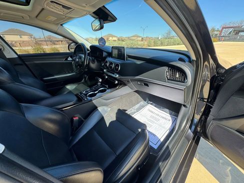 Used 2019 Kia Stinger Premium image 35