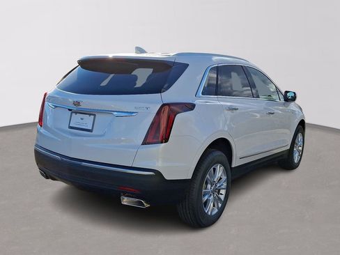 New 2026 Cadillac XT5 Luxury image 4