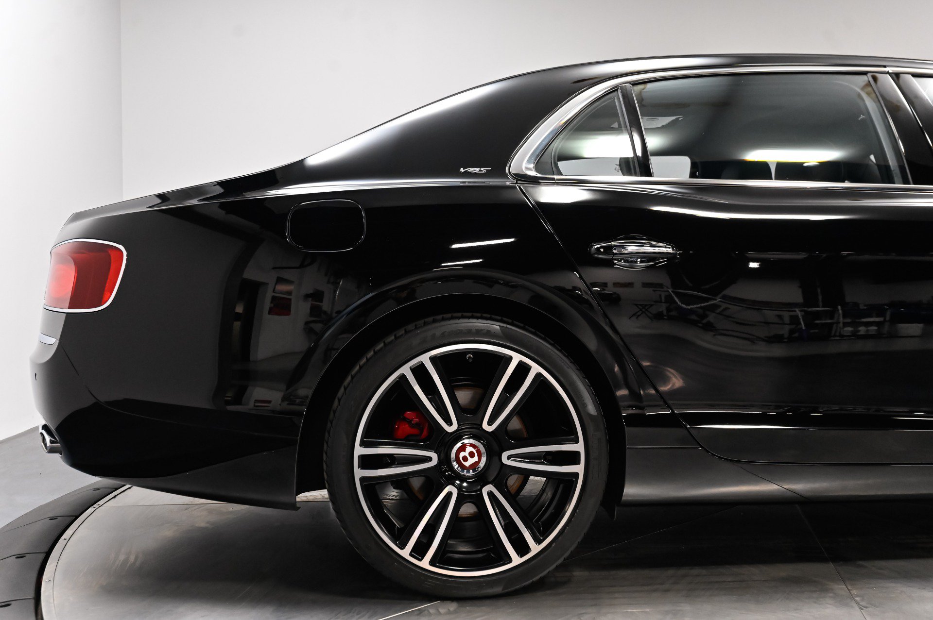 Used 2017 Bentley Flying Spur S V8 AWD/4WD image 19