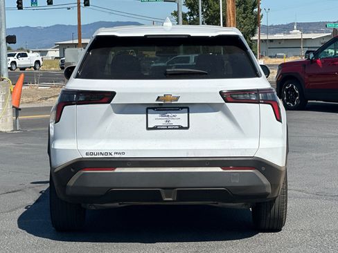 Used 2025 Chevrolet Equinox LT AWD/4WD image 5