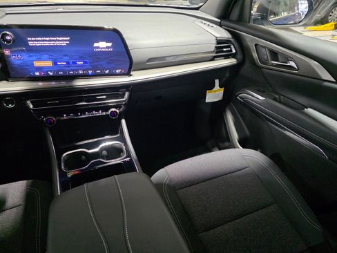 New 2026 Chevrolet Traverse LT image 18