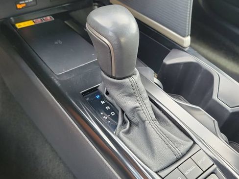 Used 2025 Toyota Camry SE FWD image 34