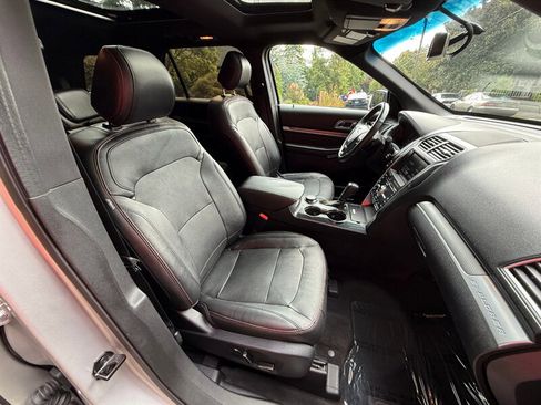 Used 2016 Ford Explorer Sport w/ Equipment Group 401A image 10