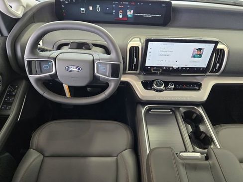 New 2025 Ford Expedition Active RWD image 19