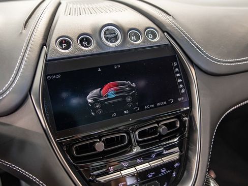 Used 2021 Aston Martin DBX AWD/4WD image 29