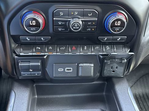 Used 2021 Chevrolet Silverado 1500 LT Trail Boss w/ LT Trail Boss Premium Package AWD/4WD image 18