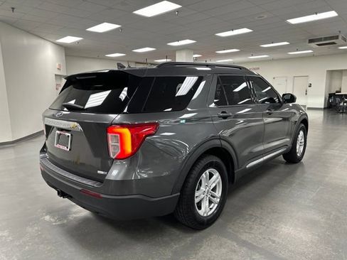 Used 2020 Ford Explorer XLT w/ Comfort Package AWD/4WD image 7