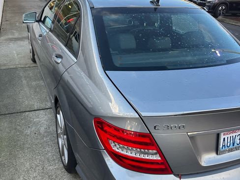 Used 2014 Mercedes-Benz C 300 Sport image 6