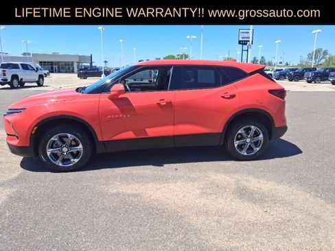 Used 2025 Chevrolet Blazer LT AWD/4WD image 4