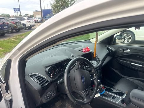 Used 2017 Ford Escape Titanium w/ Equipment Group 301A AWD/4WD image 14