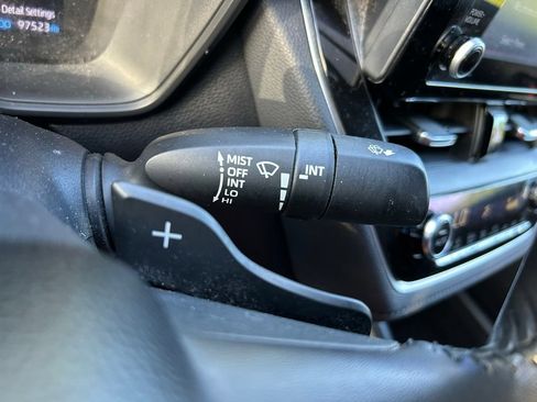 Used 2022 Toyota Corolla SE FWD image 21
