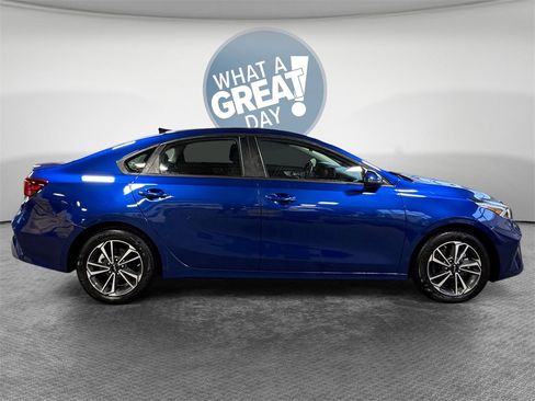 Certified 2024 Kia Forte LXS w/ LXS Technology Package image 2