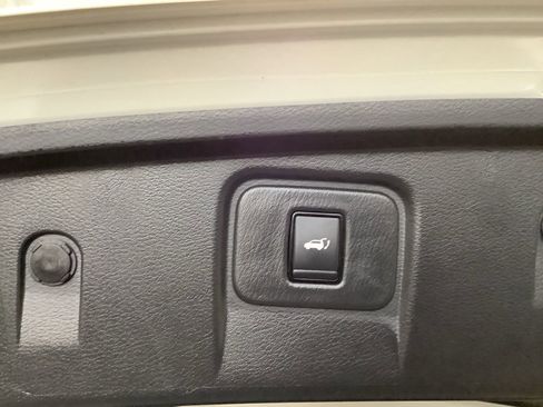 Used 2024 Nissan Murano SL image 37