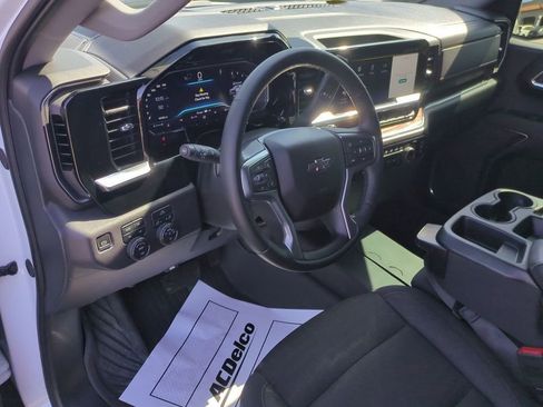 Used 2024 Chevrolet Silverado 1500 LT Trail Boss AWD/4WD image 10