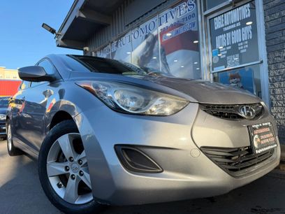 Used 2011 Hyundai Elantra GLS w/ Navigation Pkg 4