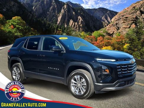 Used 2025 Chevrolet Equinox LT image 1