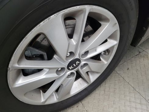 Used 2018 Kia Optima LX image 31