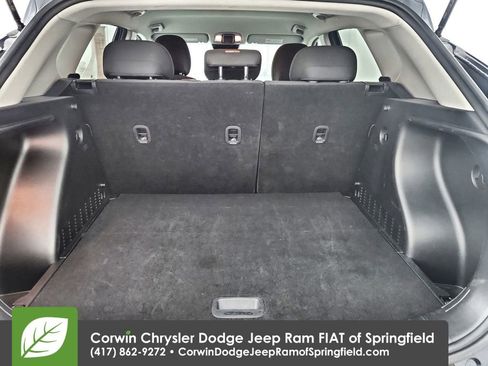 Used 2025 Hyundai Kona SEL image 31