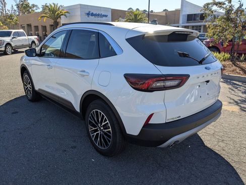 New 2024 Ford Escape SE image 6
