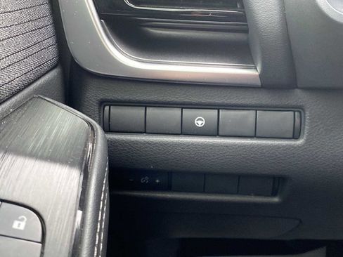 Used 2021 Nissan Rogue SV image 26