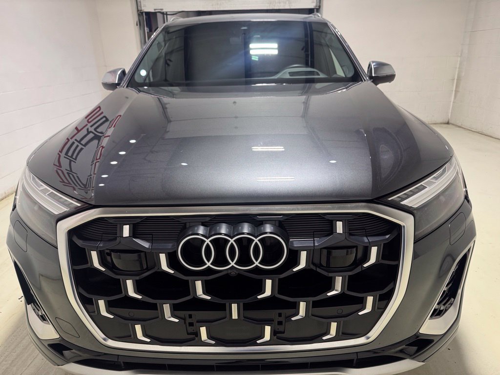 Used 2025 Audi SQ7 Prestige AWD/4WD image 9