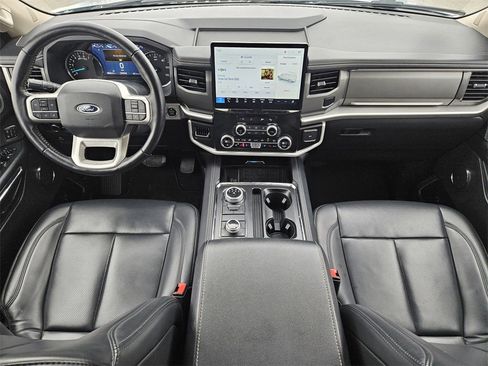 Used 2024 Ford Expedition Max XLT image 20