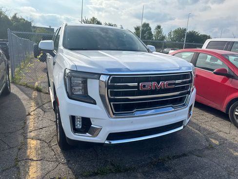 Used 2024 GMC Yukon SLT w/ SLT Premium Package AWD/4WD image 25