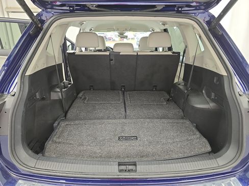 Used 2022 Volkswagen Tiguan SE FWD image 13
