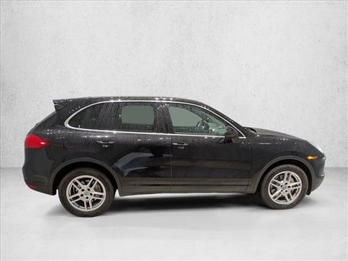 Used 2014 Porsche Cayenne S image 4