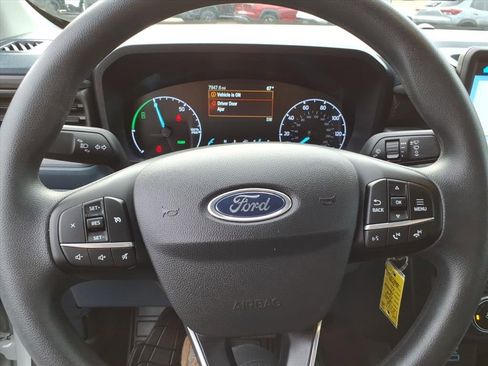 Used 2024 Ford Maverick XL image 18