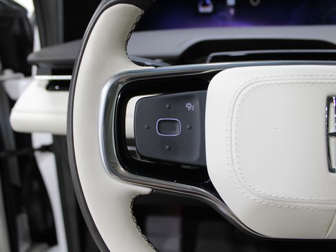 Certified 2024 Lincoln Nautilus Black Label w/ Jet Appearance Package (87T) image 11