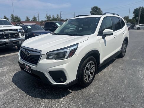 Used 2021 Subaru Forester Premium w/ Popular Package #1 AWD/4WD image 3