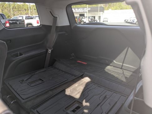 Used 2021 GMC Acadia SLE w/ Elevation Edition image 24