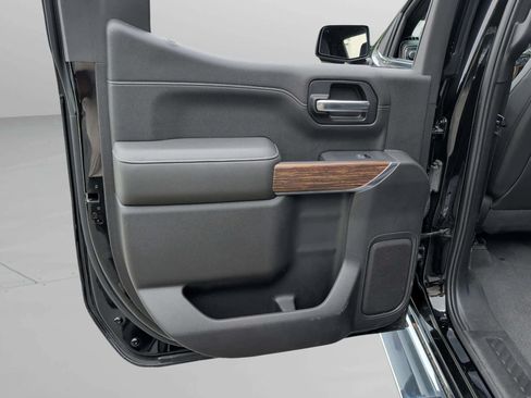Used 2019 Chevrolet Silverado 1500 High Country RWD image 31