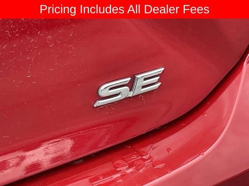 Used 2025 Toyota Camry SE FWD image 8