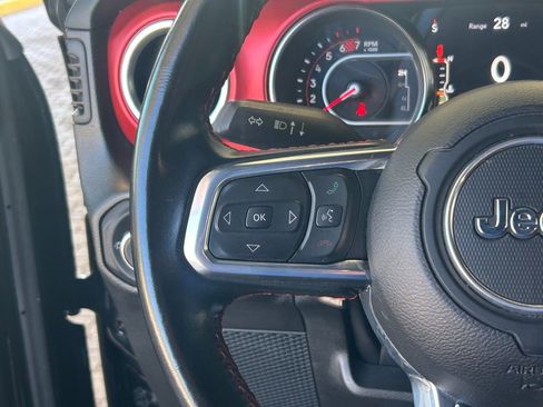 Used 2022 Jeep Wrangler Unlimited Rubicon image 36