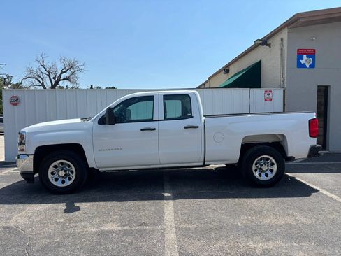 Used 2017 Chevrolet Silverado 1500 W/T w/ Trailering Package RWD image 2