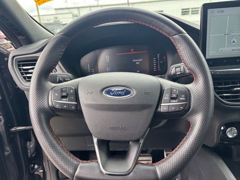 Used 2024 Ford Escape ST-Line w/ Tech Pack #1 AWD/4WD image 31