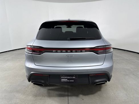 Certified 2025 Porsche Macan image 6
