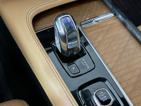 Used 2019 Volvo XC90 T8 Inscription w/ Advanced Package AWD/4WD image 24