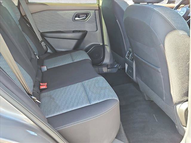 Used 2023 Nissan Rogue SV FWD image 25