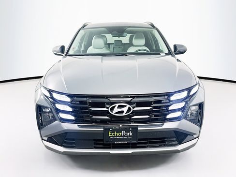 Used 2025 Hyundai Tucson SEL FWD image 2