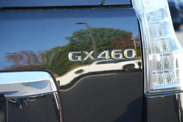 Used 2018 Lexus GX 460 Premium w/ Premium Package AWD/4WD image 18