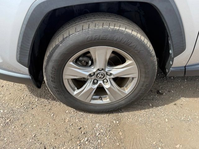 Used 2024 Toyota RAV4 XLE AWD/4WD image 11