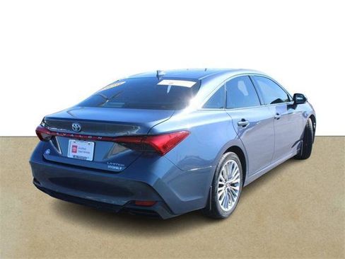 Certified 2020 Toyota Avalon Limited image 4