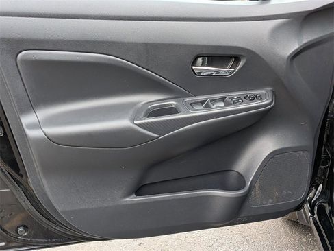 Used 2024 Nissan Versa SV w/ Trunk Package image 9