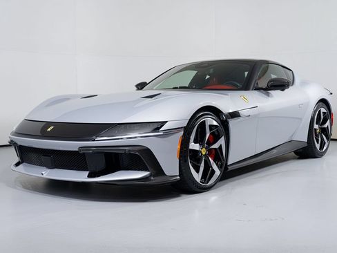 Used 2025 Ferrari 12Cilindri RWD image 11
