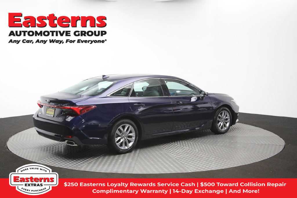 Used 2022 Toyota Avalon XLE w/ Moonroof Package FWD image 44