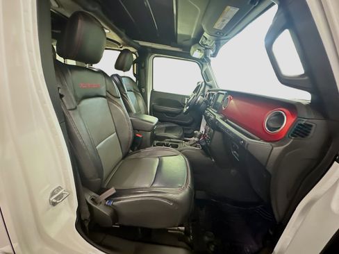 Used 2020 Jeep Wrangler Unlimited Rubicon AWD/4WD image 32